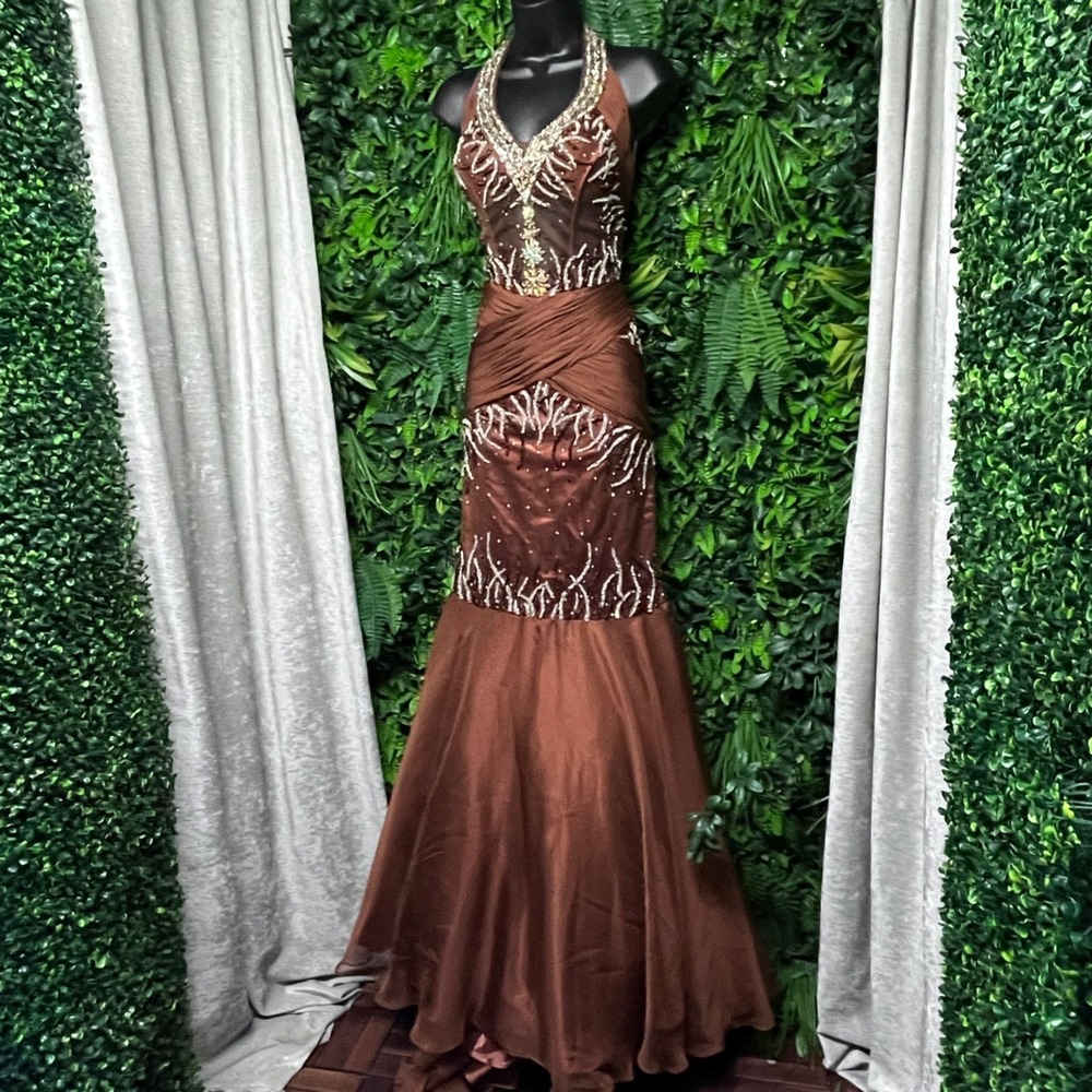 MNM Couture Dress Size 4 Brown Beaded Embroidered Mermaid Halter Formal Gown NEW